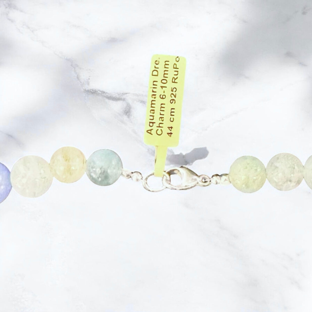 Halskette aus Dream Aquamarin Mix mit 925er Silber Charmhalter