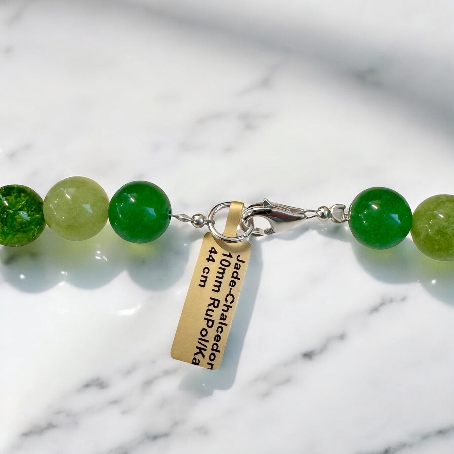 Halsketten aus grünem Jade-Chalcedon Mix