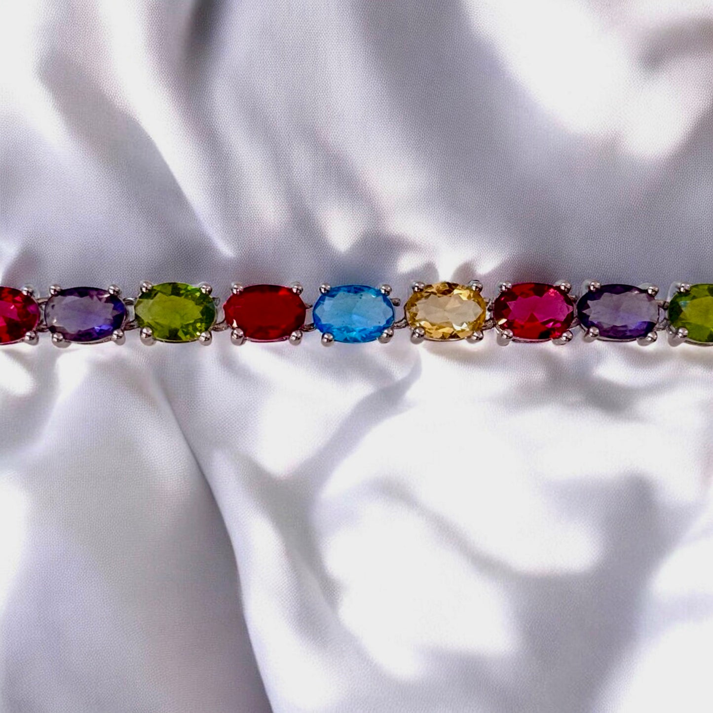 Tennisarmband mit Multicolor Zirkonia