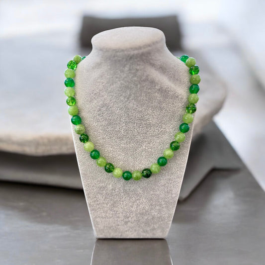 Halsketten aus grünem Jade-Chalcedon Mix